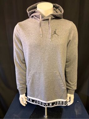 Awesome men’s medium Air Jordan sweatshirt hoodie